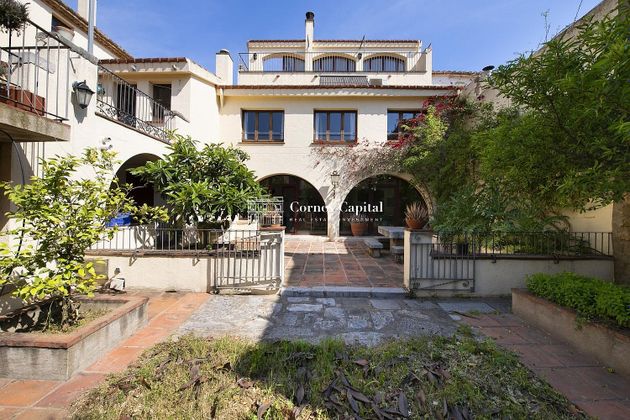 Foto 1 de Casa en venta en Torroella de Montgrí pueblo de 7 habitaciones con terraza y piscina