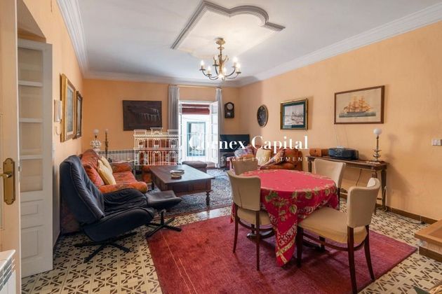 Foto 2 de Casa adossada en venda a Castelló d'Empúries poble de 5 habitacions amb terrassa i garatge