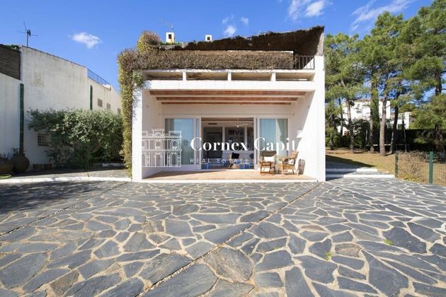 Foto 2 de Chalet en venta en Llançà de 12 habitaciones con terraza y piscina