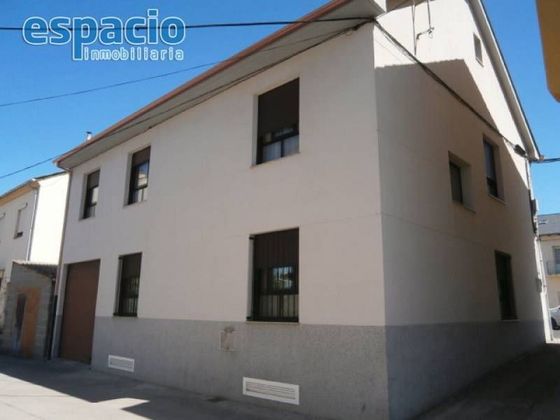 Foto 2 de Casa en venda a Camponaraya de 6 habitacions amb garatge i calefacció