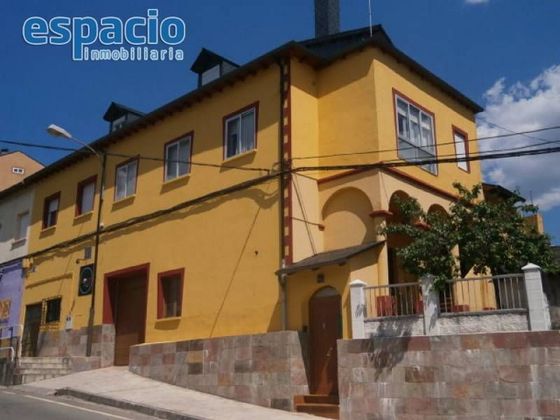 Foto 1 de Xalet en venda a Vega de Espinareda de 6 habitacions amb terrassa i garatge