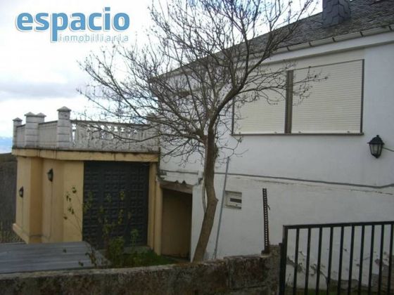Foto 1 de Xalet en venda a Cacabelos de 3 habitacions amb terrassa i garatge