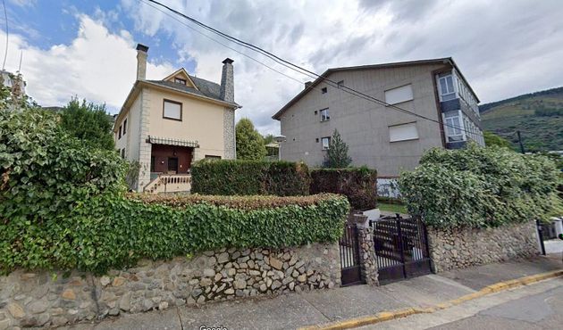 Foto 2 de Xalet en venda a Villafranca del Bierzo de 7 habitacions amb piscina i garatge
