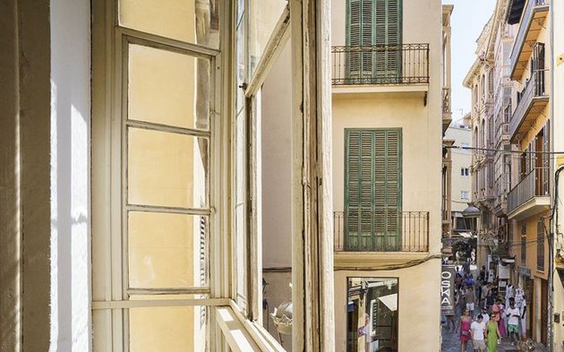 Foto 2 de Venta de dúplex en La Seu - Cort - Monti-sión de 6 habitaciones con terraza y balcón