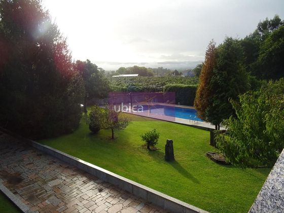 Foto 2 de Venta de chalet en Tomiño de 5 habitaciones con terraza y piscina