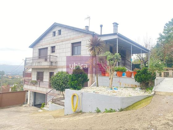 Foto 1 de Chalet en venta en Porriño (O) de 6 habitaciones con terraza y jardín