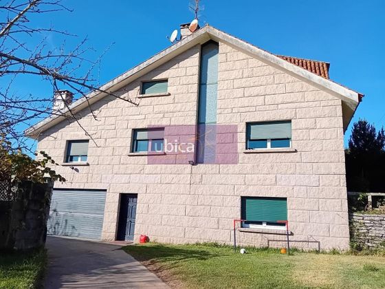 Foto 2 de Casa en venta en Ponteareas de 4 habitaciones con terraza y piscina