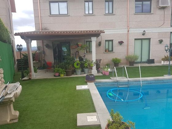 Foto 2 de Xalet en venda a Ponteareas de 4 habitacions amb terrassa i piscina