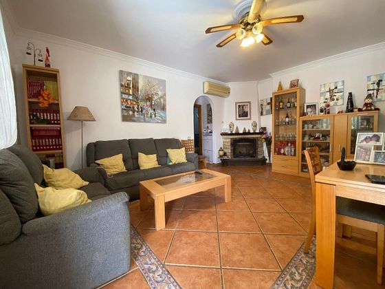 Foto 2 de Casa en venda a Las Lagunas de 4 habitacions amb piscina i aire acondicionat