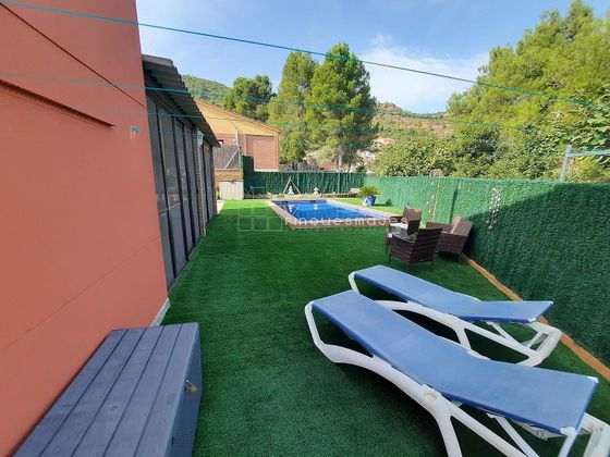 Foto 2 de Xalet en venda a Vacarisses de 3 habitacions amb terrassa i piscina