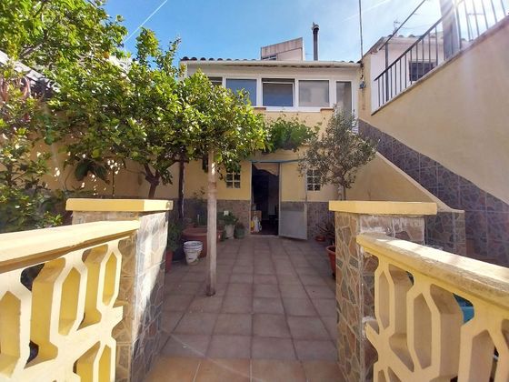 Foto 2 de Casa adosada en venta en Ca n'Aurell de 3 habitaciones con terraza y garaje