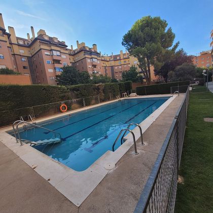 Foto 2 de Àtic en venda a Ensanche de 3 habitacions amb terrassa i piscina
