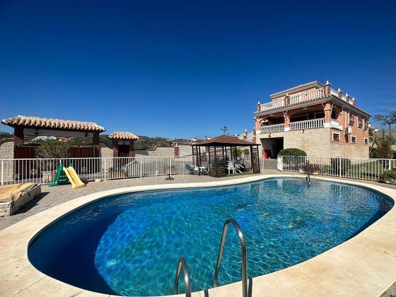 Foto 1 de Casa rural en venda a Calahonda de 5 habitacions amb terrassa i piscina