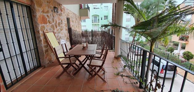 Foto 2 de Venta de piso en Riviera del Sol de 2 habitaciones con terraza y piscina