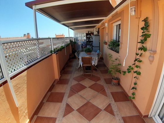 Foto 2 de Àtic en venda a Las Lagunas de 3 habitacions amb terrassa i garatge