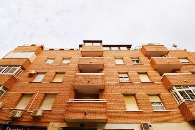 Foto 1 de Venta de piso en Plaza de la Luz de 2 habitaciones con terraza y balcón