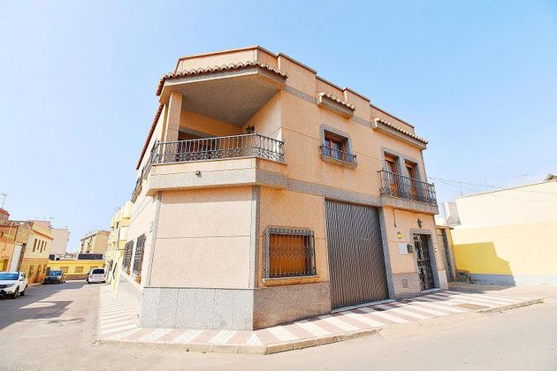 Foto 2 de Casa en venda a Adra de 5 habitacions amb terrassa i garatge
