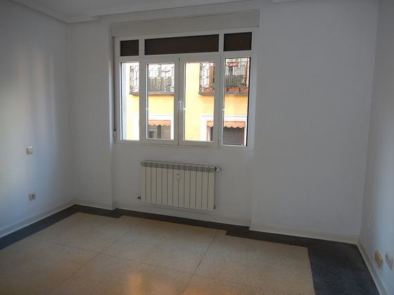 Foto 2 de Oficina en alquiler en Universidad - Malasaña de 1 habitación y 60 m²