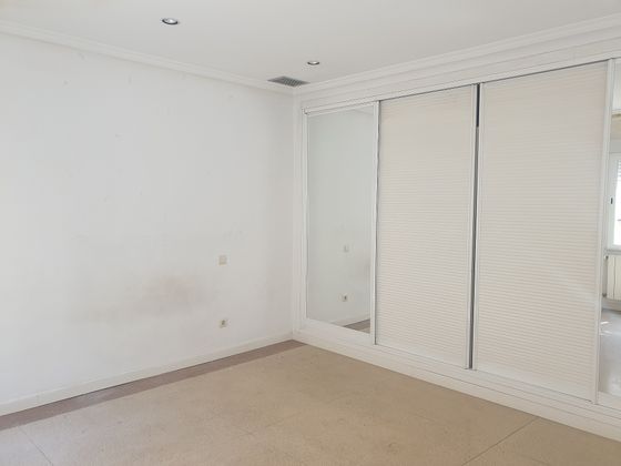 Foto 1 de Oficina en alquiler en Universidad - Malasaña de 4 habitaciones con aire acondicionado