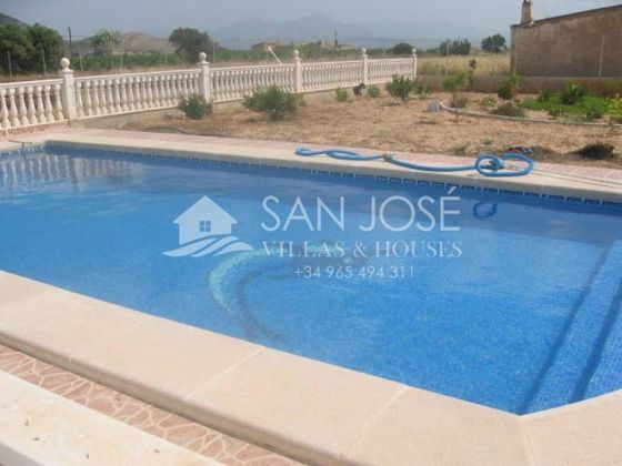 Foto 1 de Xalet en venda a Aspe de 4 habitacions amb terrassa i piscina