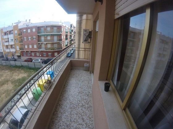 Foto 2 de Venta de piso en Aspe de 3 habitaciones con terraza y balcón