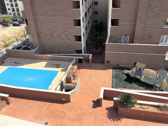 Foto 1 de Piso en venta en Babel de 3 habitaciones con terraza y piscina