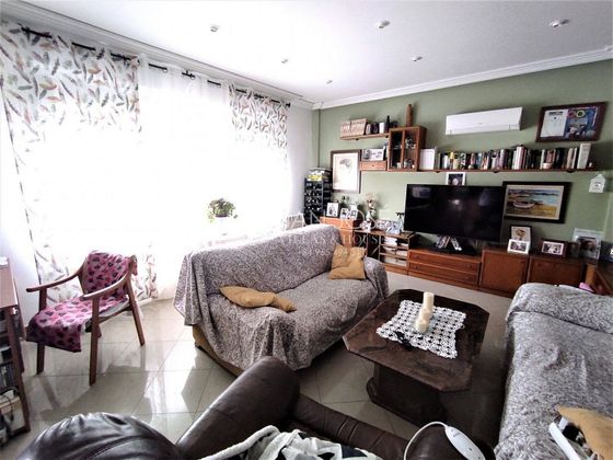 Foto 2 de Venta de piso en Novelda de 4 habitaciones con terraza y aire acondicionado