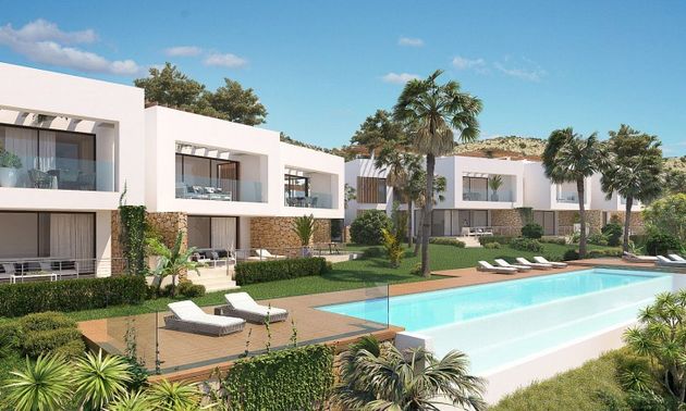 Foto 1 de Dúplex en venda a Monforte del Cid de 2 habitacions amb terrassa i piscina