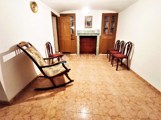 Foto 1 de Casa rural en venta en Algueña de 6 habitaciones con terraza y garaje