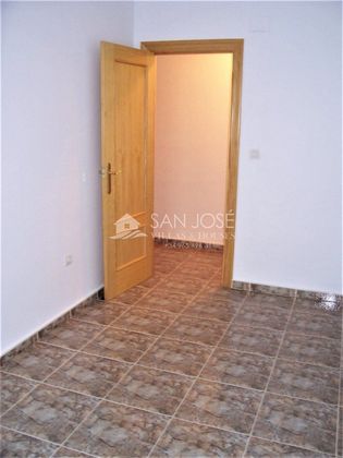 Foto 2 de Casa en venta en Algueña de 4 habitaciones con terraza y garaje
