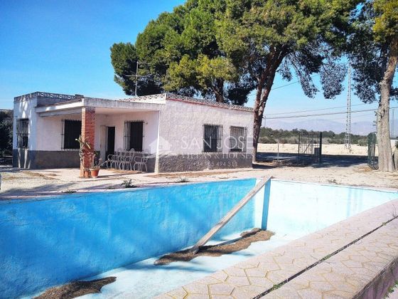 Foto 2 de Casa rural en venda a Crevillent de 3 habitacions amb piscina