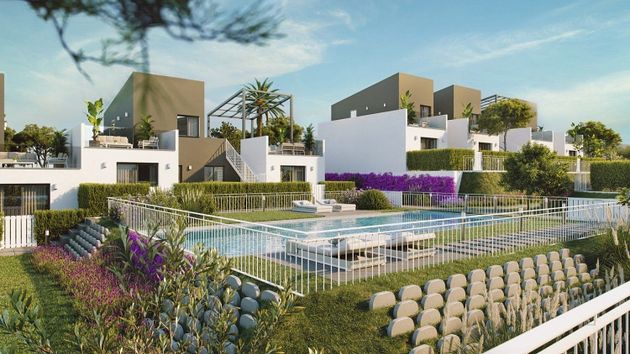 Foto 2 de Casa adossada en venda a Baños y Mendigo de 3 habitacions amb terrassa i piscina