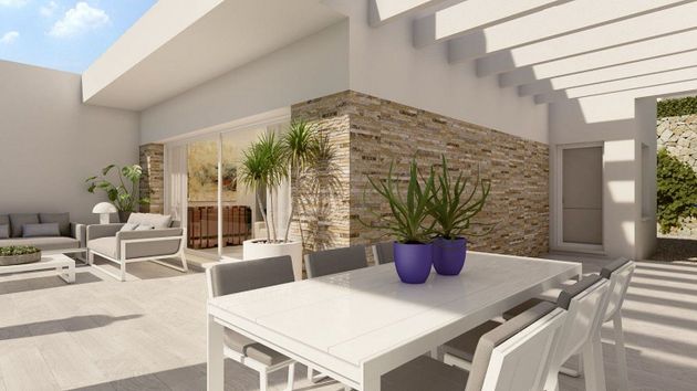 Foto 2 de Chalet en venta en Algorfa de 3 habitaciones con terraza y piscina