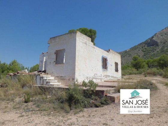 Foto 1 de Terreno en venta en Algueña de 9000 m²