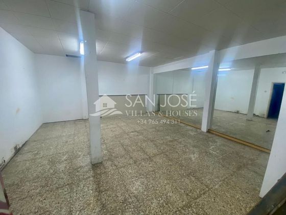 Foto 2 de Alquiler de local en Los Girasoles de 110 m²