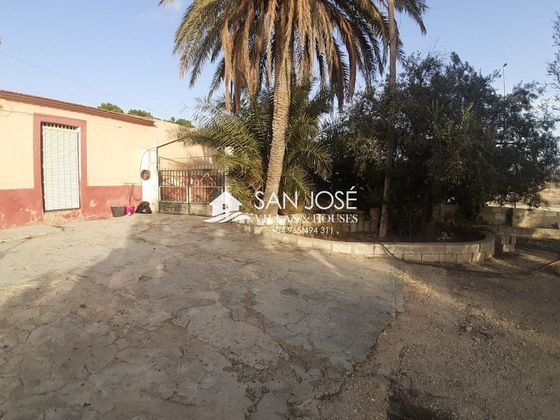 Foto 2 de Casa rural en venda a Monforte del Cid de 6 habitacions i 240 m²