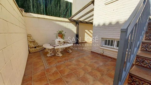 Foto 1 de Casa en venda a Elda de 4 habitacions amb terrassa i garatge