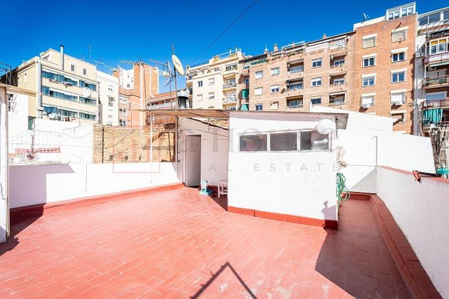 Foto 2 de Casa en venda a La Sagrada Família de 5 habitacions amb terrassa i aire acondicionat