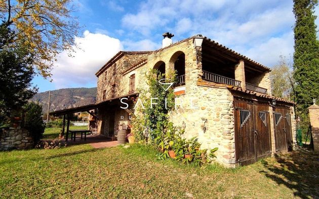 Foto 2 de Casa rural en venda a Cellera de Ter, La de 7 habitacions amb terrassa i garatge
