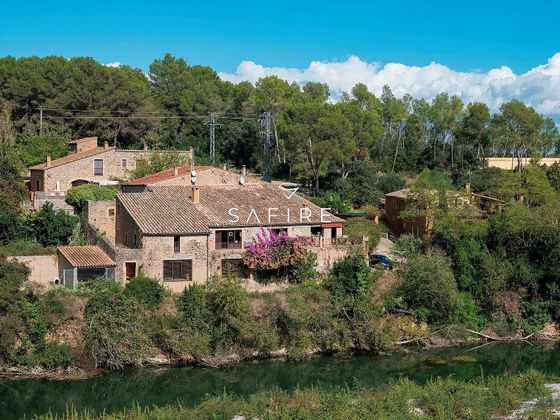 Foto 1 de Casa rural en venda a Sant Miquel de Fluvià de 19 habitacions amb terrassa i piscina