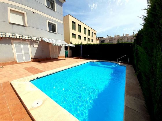 Foto 1 de Casa adossada en venda a Miramar de 3 habitacions amb terrassa i piscina