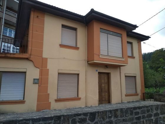 Foto 2 de Xalet en venda a avenida Cantabria de 6 habitacions amb terrassa i garatge