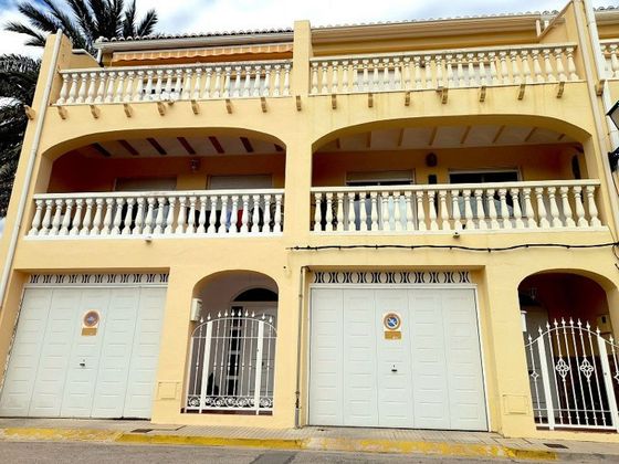 Foto 1 de Casa adossada en venda a Rótova de 4 habitacions amb terrassa i garatge