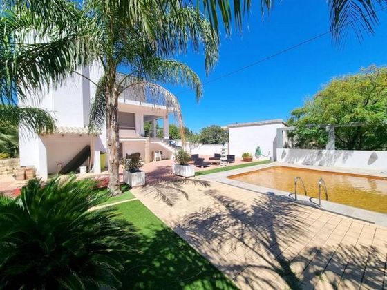 Foto 1 de Xalet en venda a El Montgó de 4 habitacions amb terrassa i piscina