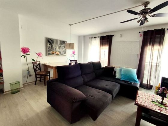 Foto 1 de Casa en venda a Miramar de 4 habitacions amb terrassa i garatge