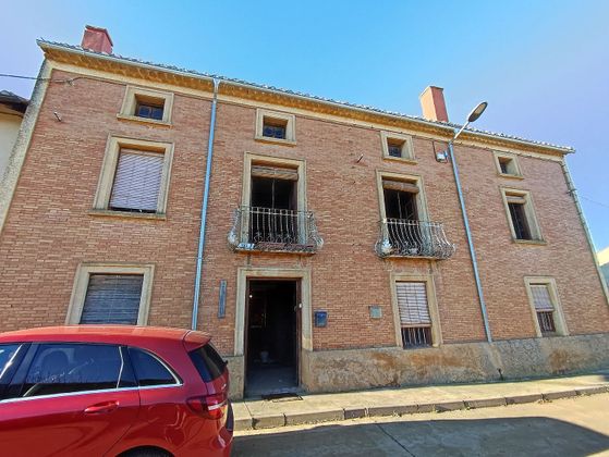 Foto 1 de Casa en venda a Osorno la Mayor de 7 habitacions amb terrassa i garatge