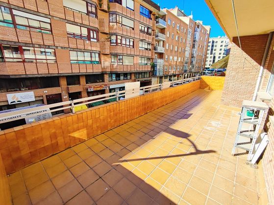 Foto 2 de Venta de piso en Campo de la Juventud de 4 habitaciones con terraza y garaje