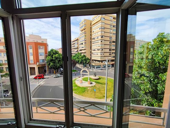 Foto 2 de Pis en venda a Centro - Palencia de 5 habitacions amb terrassa i calefacció