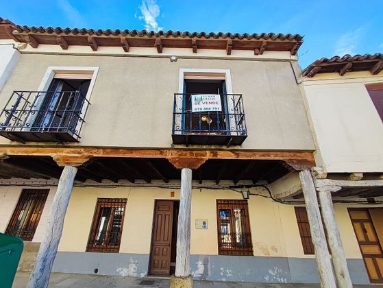 Foto 1 de Casa en venda a calle Ontiveros de 5 habitacions amb terrassa i garatge