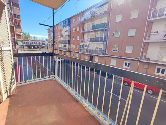 Foto 1 de Piso en venta en Ave María de 3 habitaciones con terraza y balcón